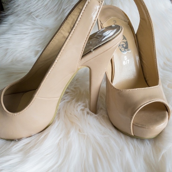 Rue21 Tan Sling Back Peep Toe Heels - Picture 2 of 6